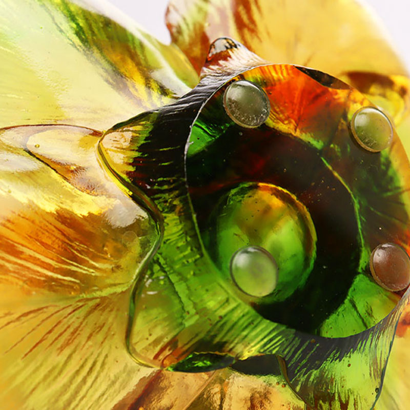 حامل شموع زجاجي على شكل بتلة