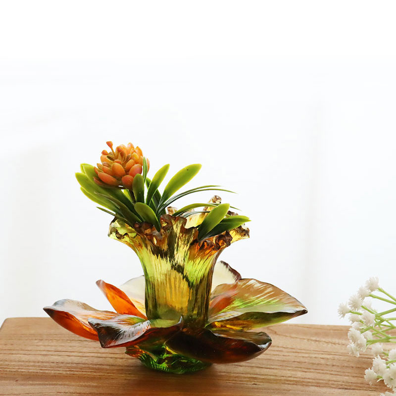 حامل شموع زجاجي على شكل بتلة