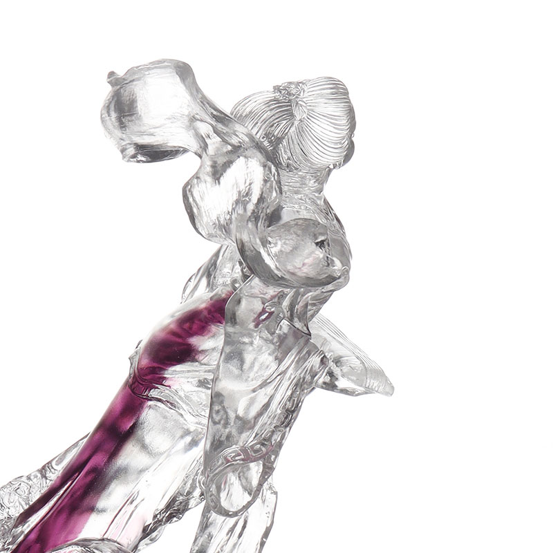 حلي فنية على شكل شخصية زجاجية من فلاينج بيوتي