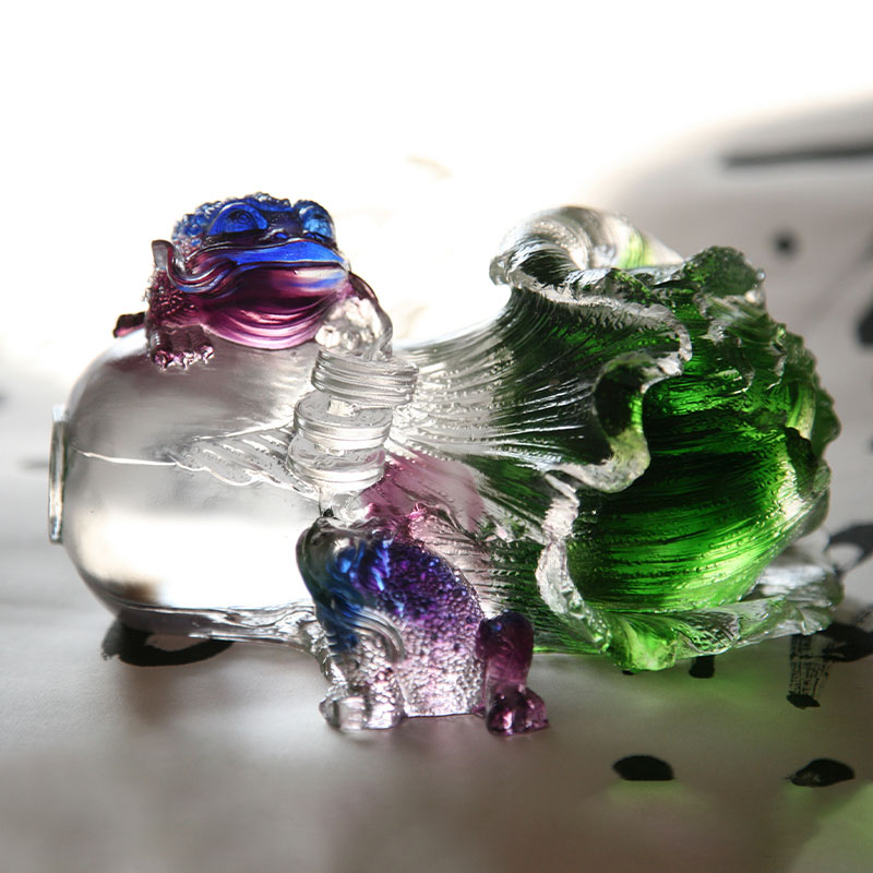 الحلي النحت الضفدع الذهبي والزجاج والكريستال