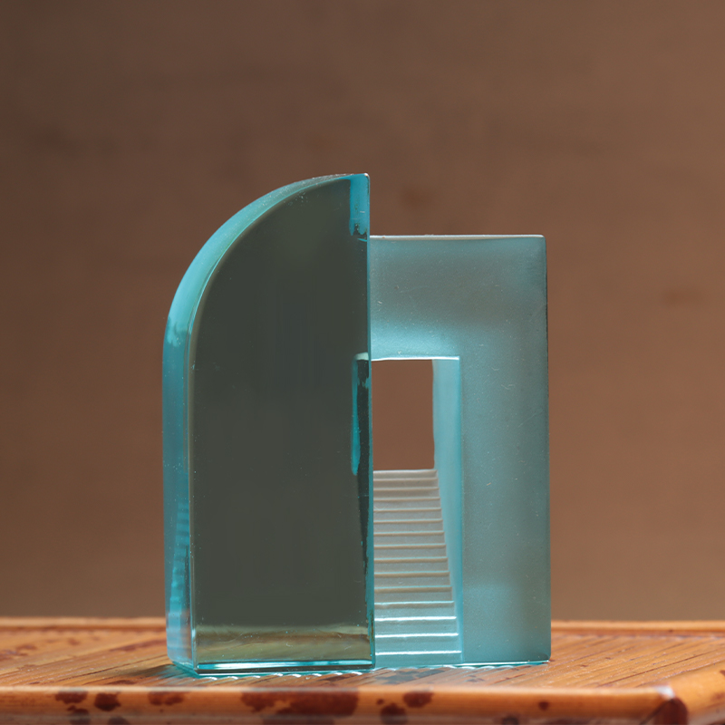 زخارف لعبة صينية من الزجاج البلوري الأزرق المتدرج