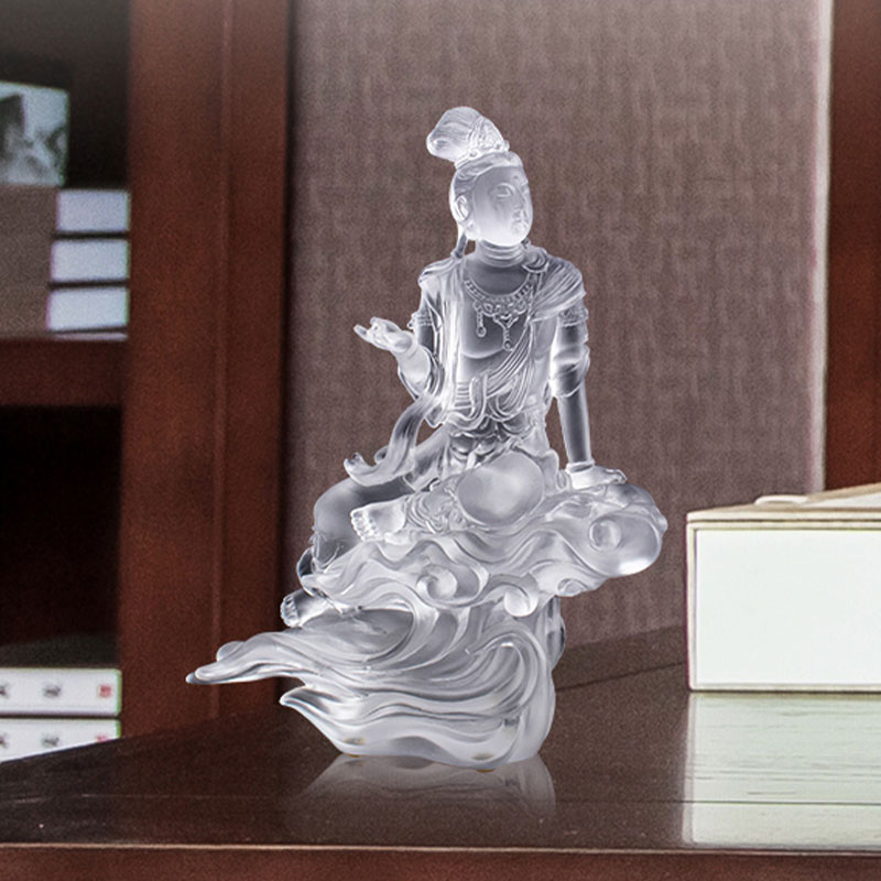 تمثال أفالوكيتفارا بوديساتفا الزجاجي الشفاف