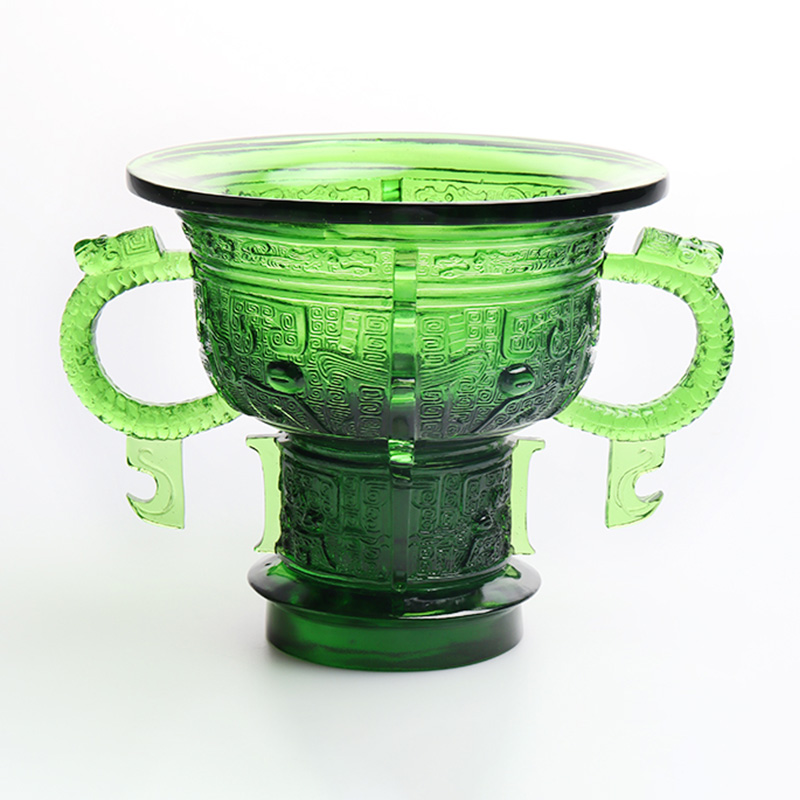 حامل ثلاثي صيني بمقبض آذان تنين ونمط شوكة