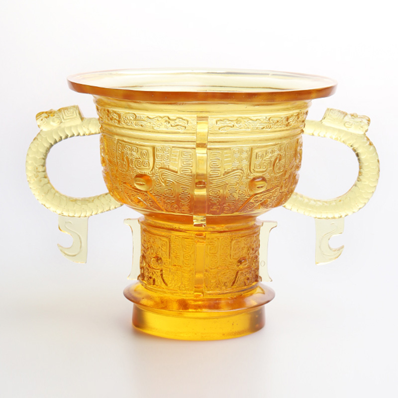 حامل ثلاثي صيني بمقبض آذان تنين ونمط شوكة