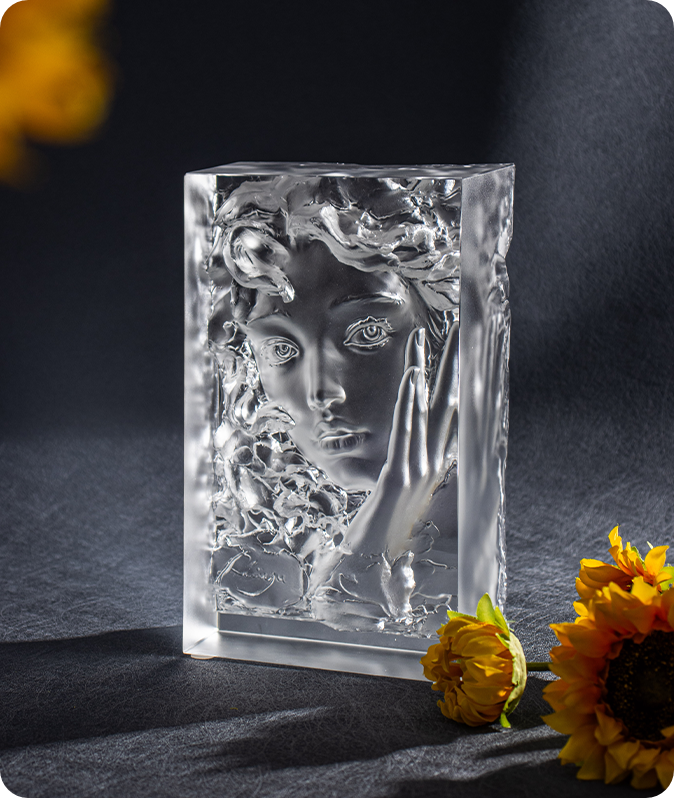 رفعت العيون